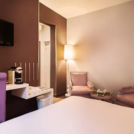 尚贝朗莫嘉娜酒店 3* 巴黎