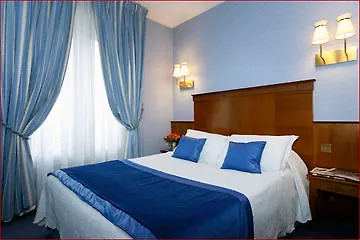 尚贝朗莫嘉娜酒店 3* 巴黎