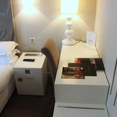 Hotel Chambellan Morgane Paris